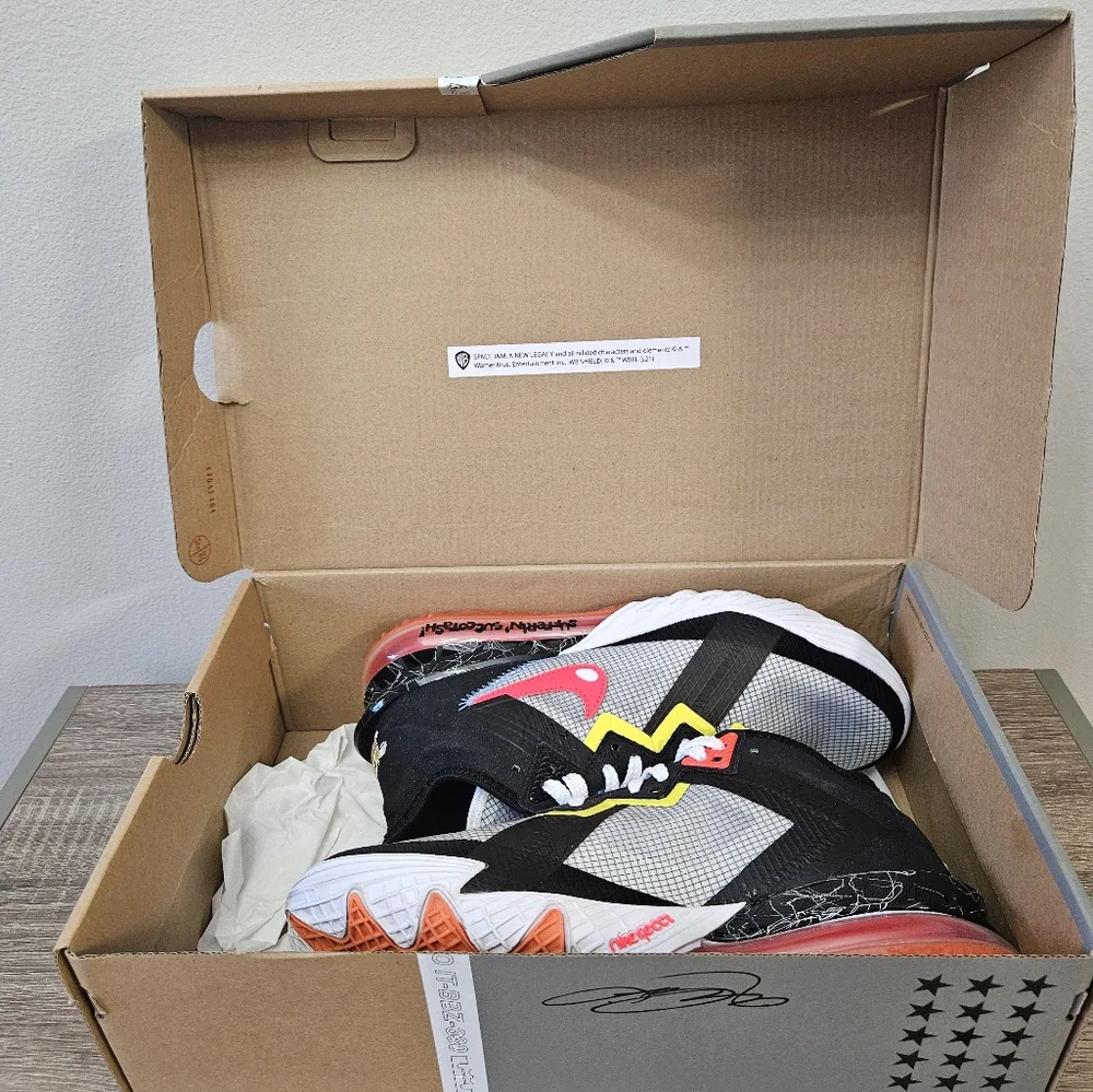 LeBron XV111 Low Nike, 8 Men's, White/ Bright  Crimson- Black - Picture 14 of 16